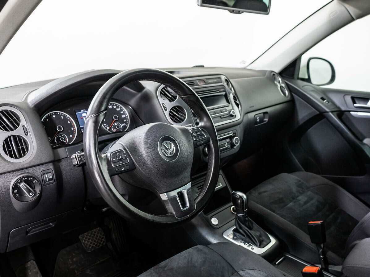 Volkswagen Tiguan с пробегом — 2012 год. Фото: #8