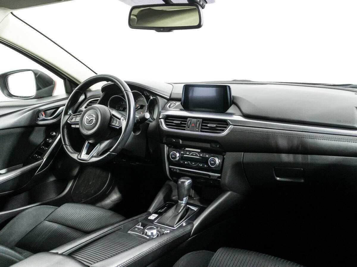 Mazda 6 с пробегом — 2017 год. Фото: #8