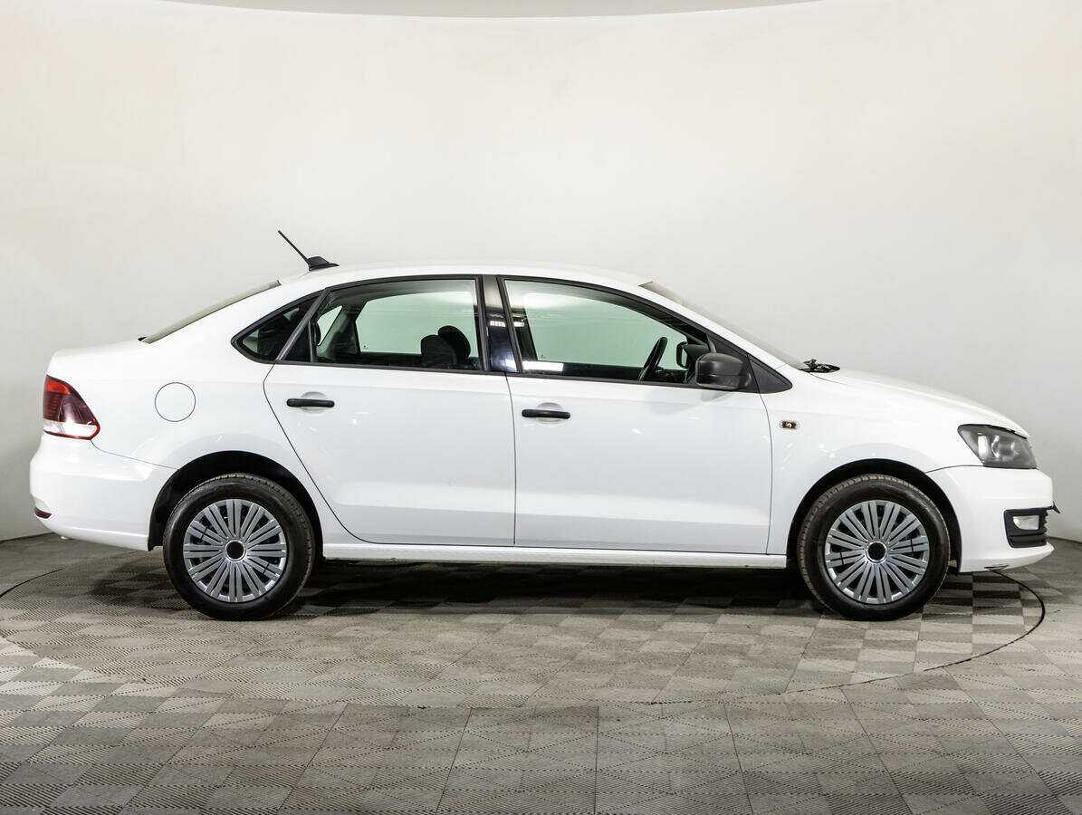 Volkswagen Polo с пробегом — 2020 год. Фото: #3