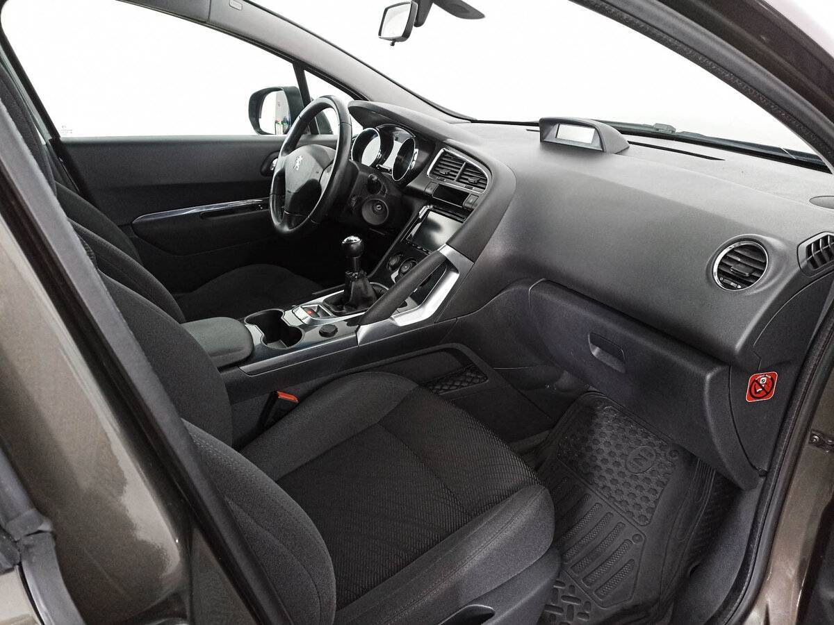Peugeot 3008 с пробегом — 2012 год. Фото: #6