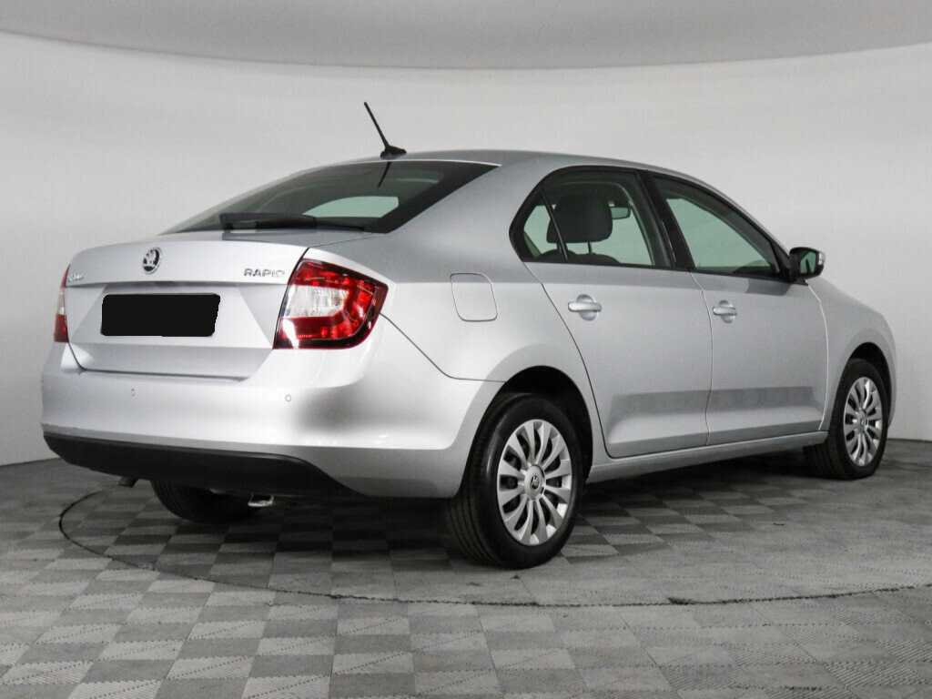 Skoda Rapid с пробегом — 2018 год. Фото: #4