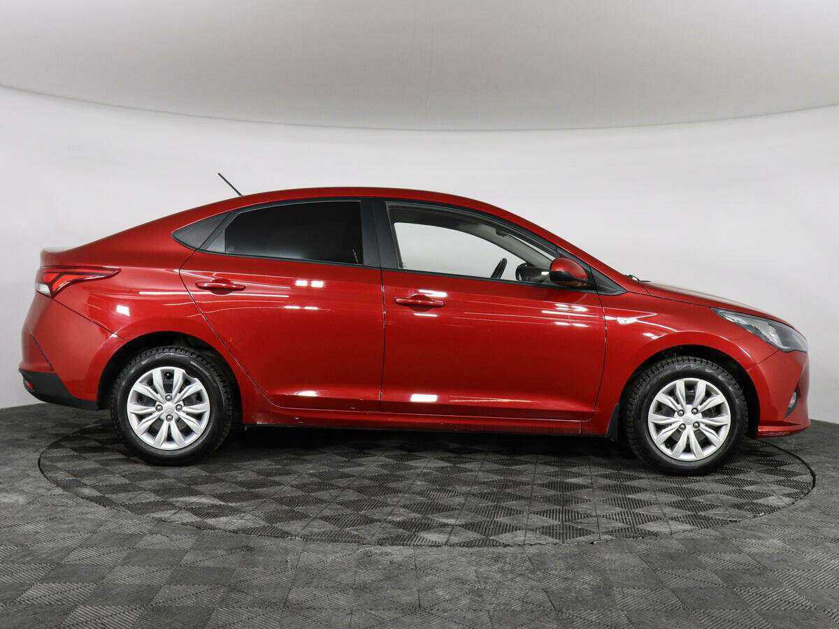 Hyundai Solaris с пробегом — 2021 год. Фото: #3