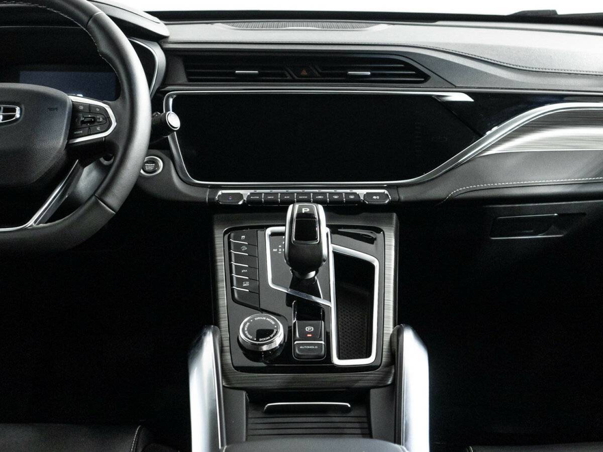 Geely Atlas Pro с пробегом — 2022 год. Фото: #13