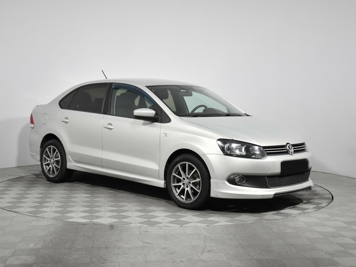 Volkswagen Polo с пробегом — 2014 год. Фото: #2
