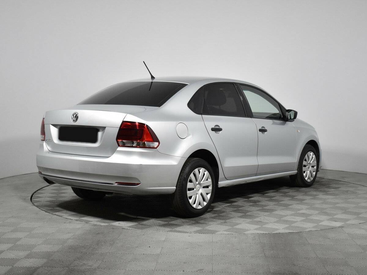 Volkswagen Polo с пробегом — 2016 год. Фото: #4