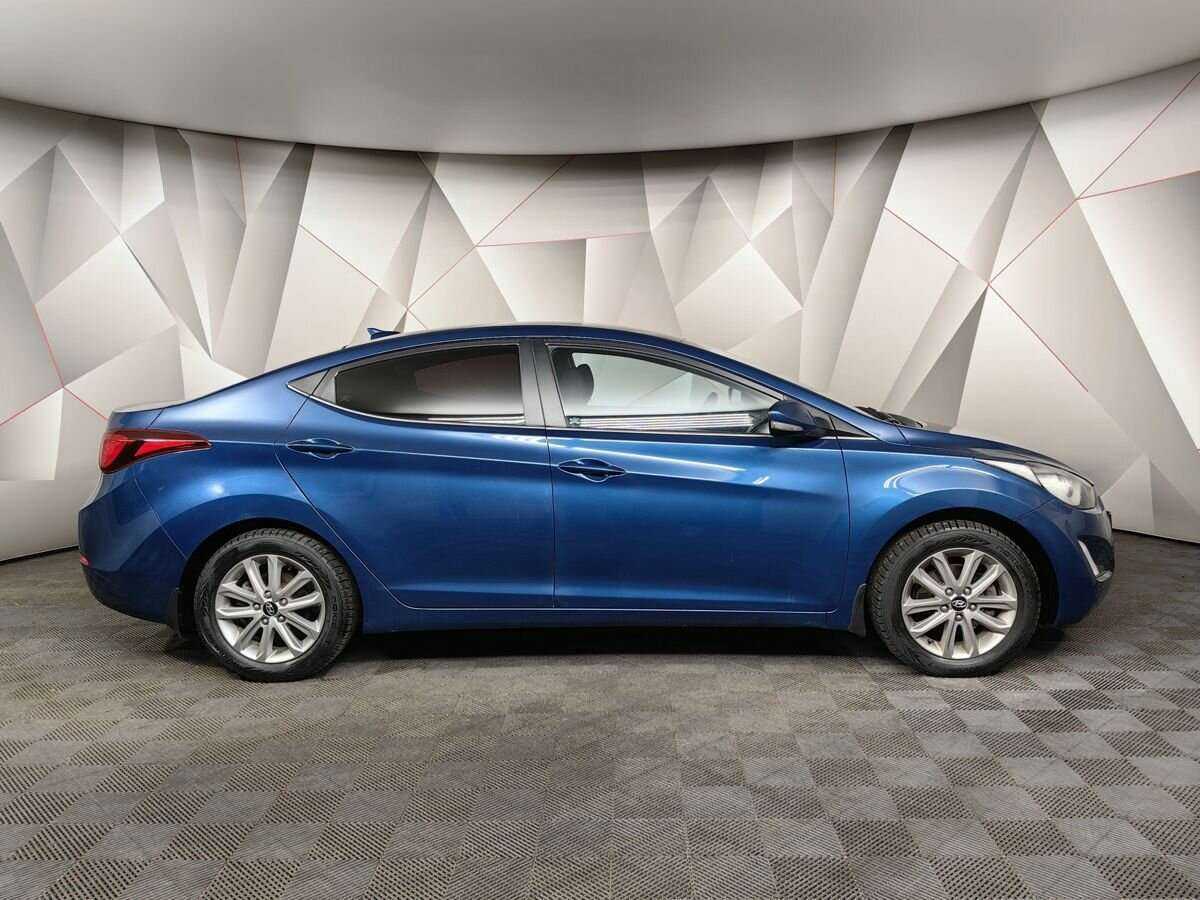 Hyundai Elantra с пробегом — 2015 год. Фото: #5