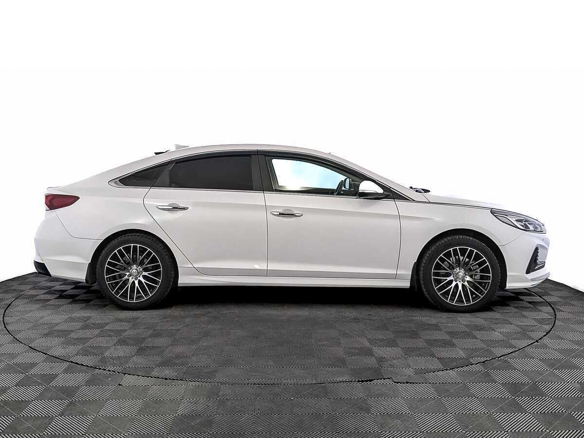 Hyundai Sonata с пробегом — 2019 год. Фото: #3