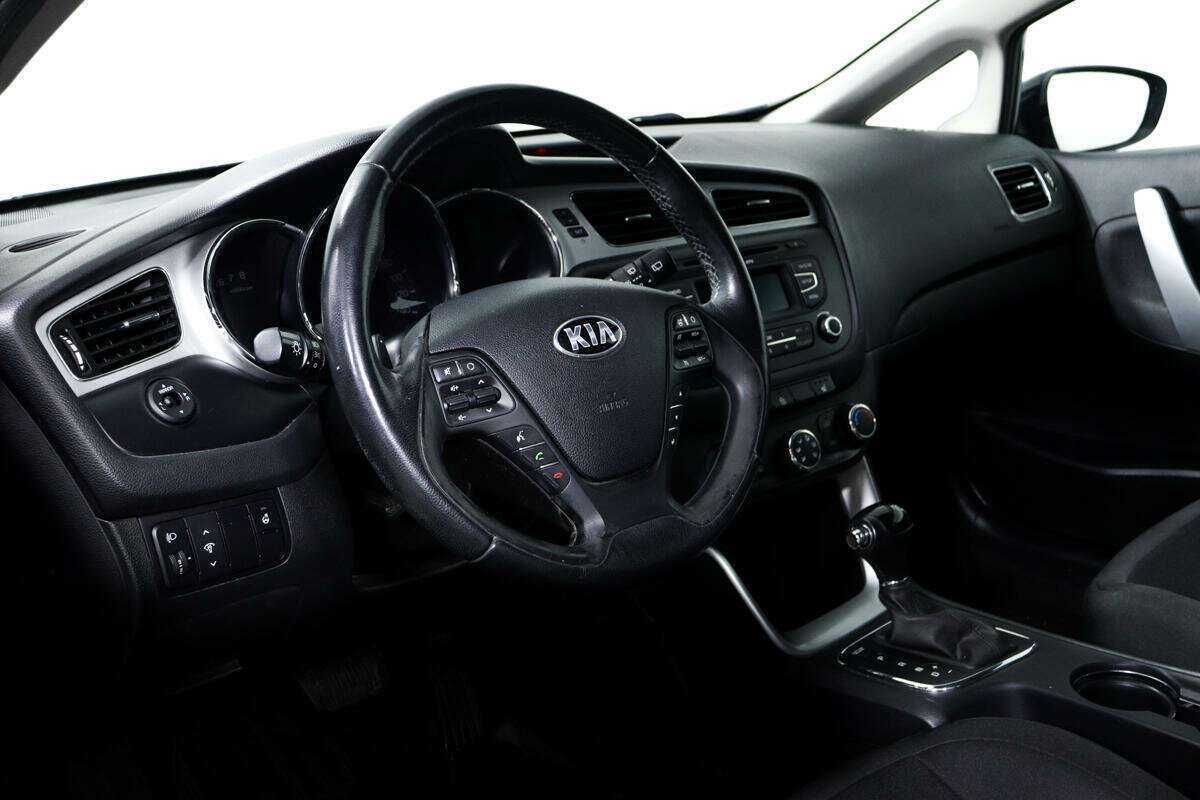 Kia Ceed с пробегом — 2014 год. Фото: #12