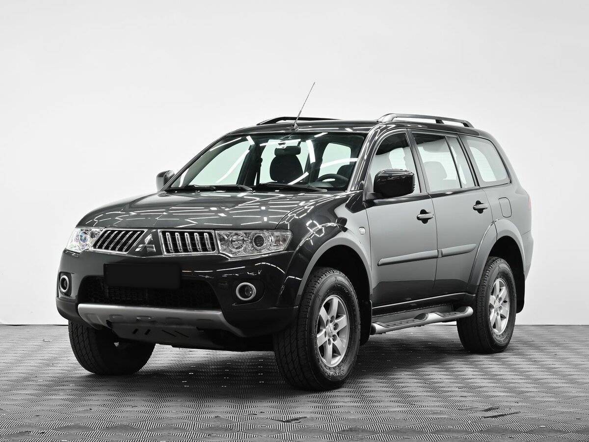 Mitsubishi Pajero Sport с пробегом — 2012 год. Фото: #0