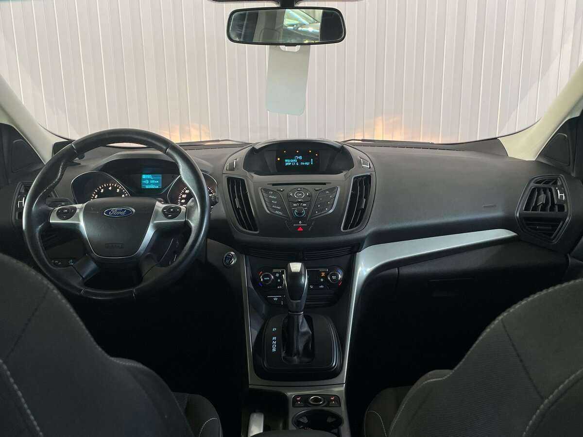 Ford Kuga с пробегом — 2015 год. Фото: #8