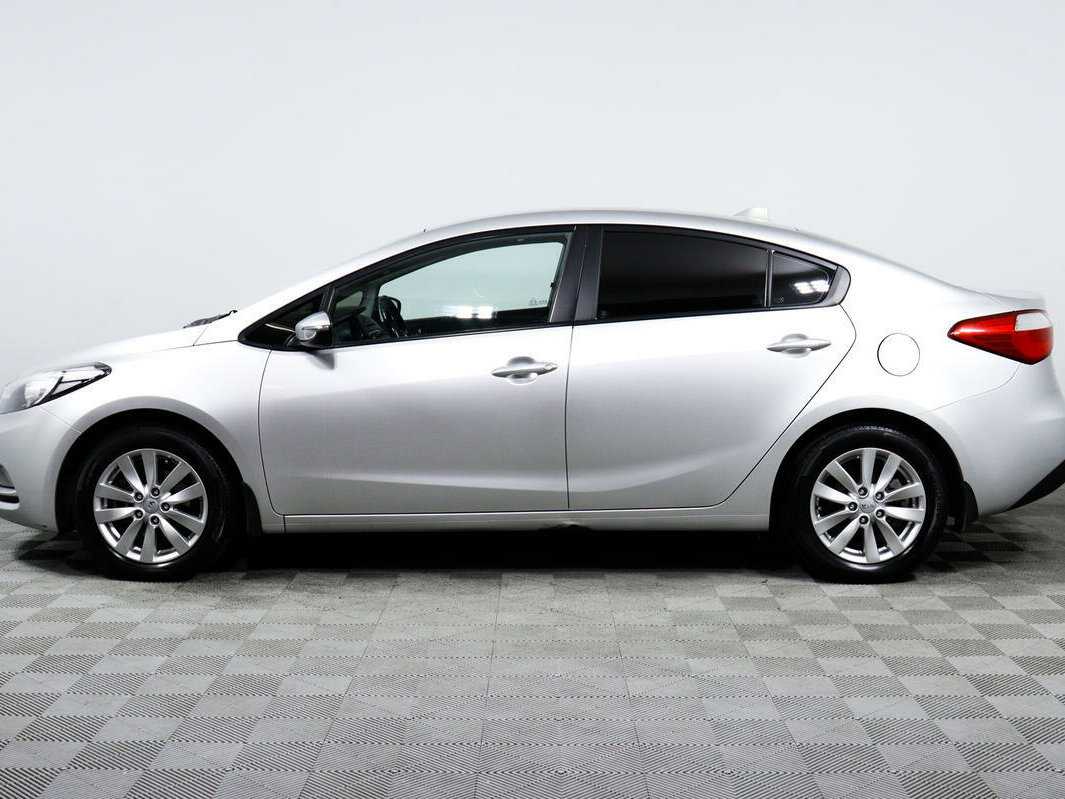 Kia Cerato с пробегом — 2014 год. Фото: #7