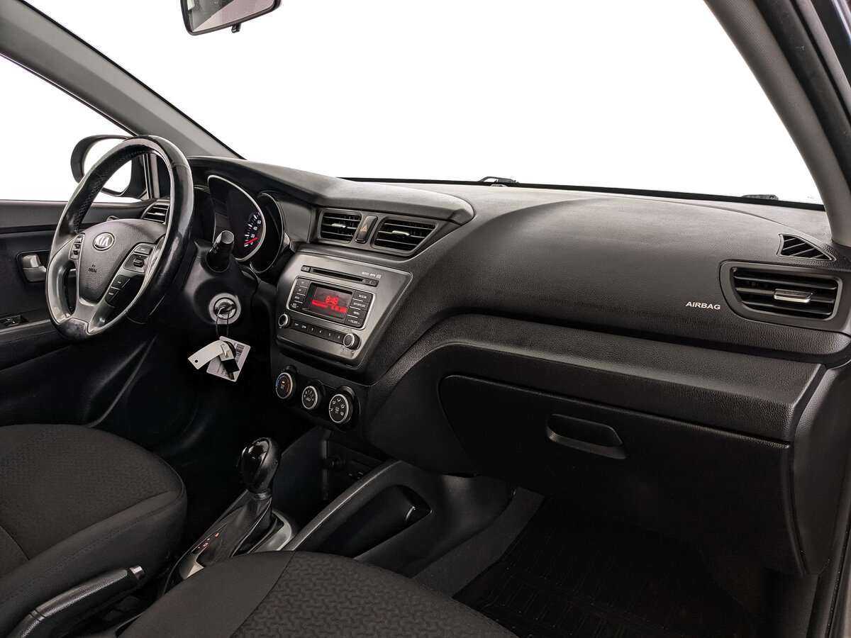 Kia Rio с пробегом — 2017 год. Фото: #8