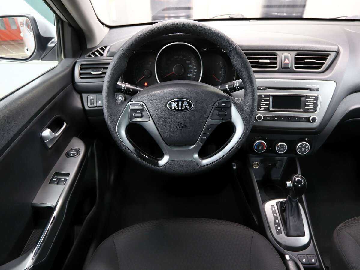 Kia Rio с пробегом — 2016 год. Фото: #12