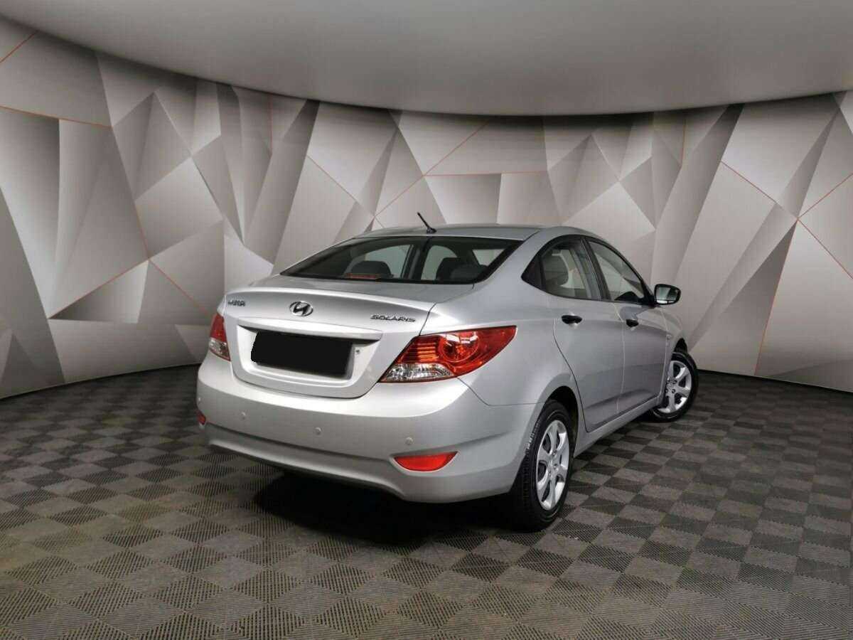 Hyundai Solaris с пробегом — 2014 год. Фото: #1