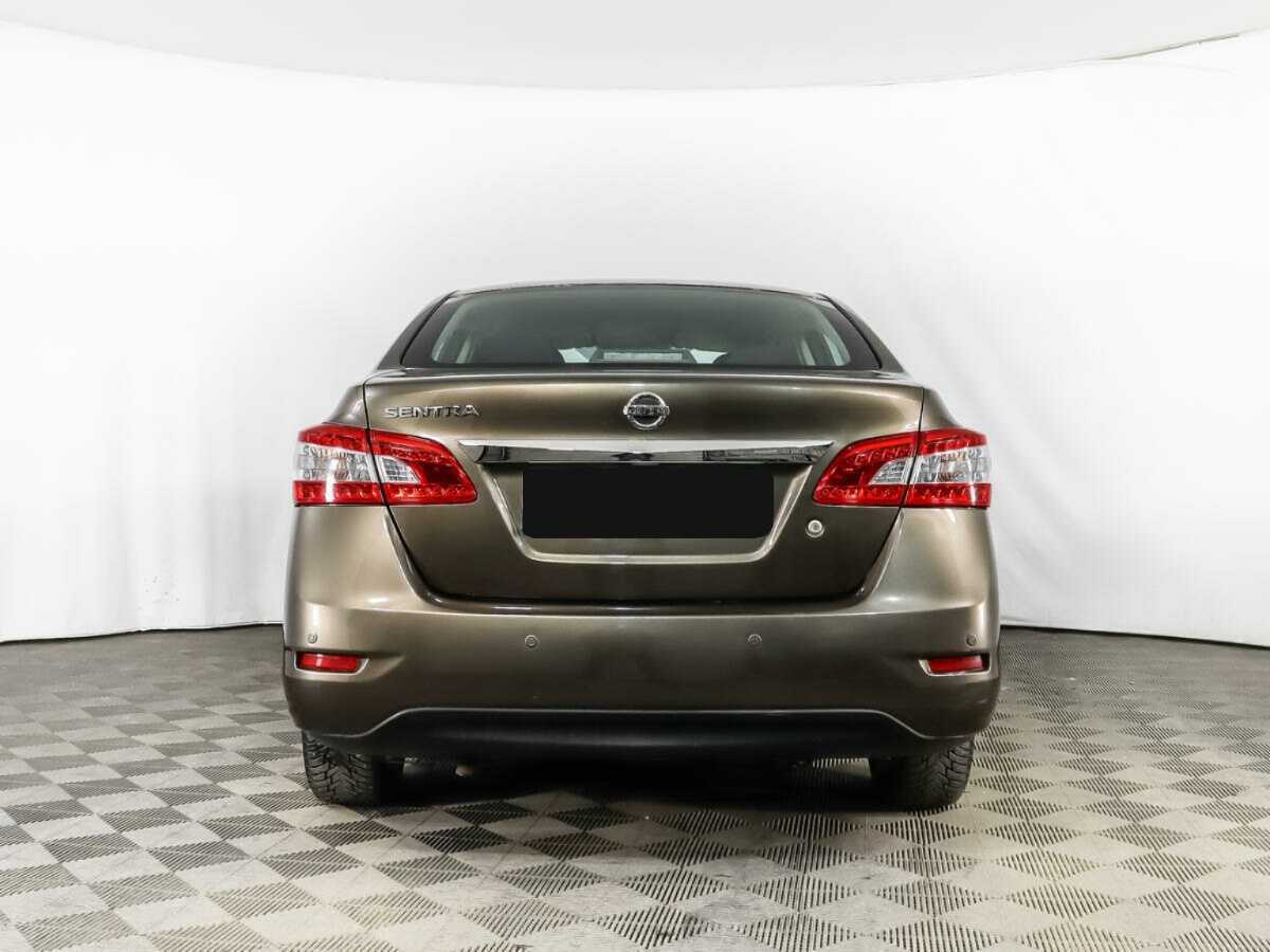 Nissan Sentra с пробегом — 2015 год. Фото: #5