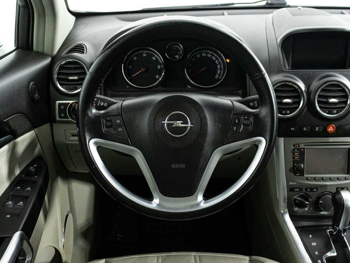 Opel Antara с пробегом — 2012 год. Фото: #16