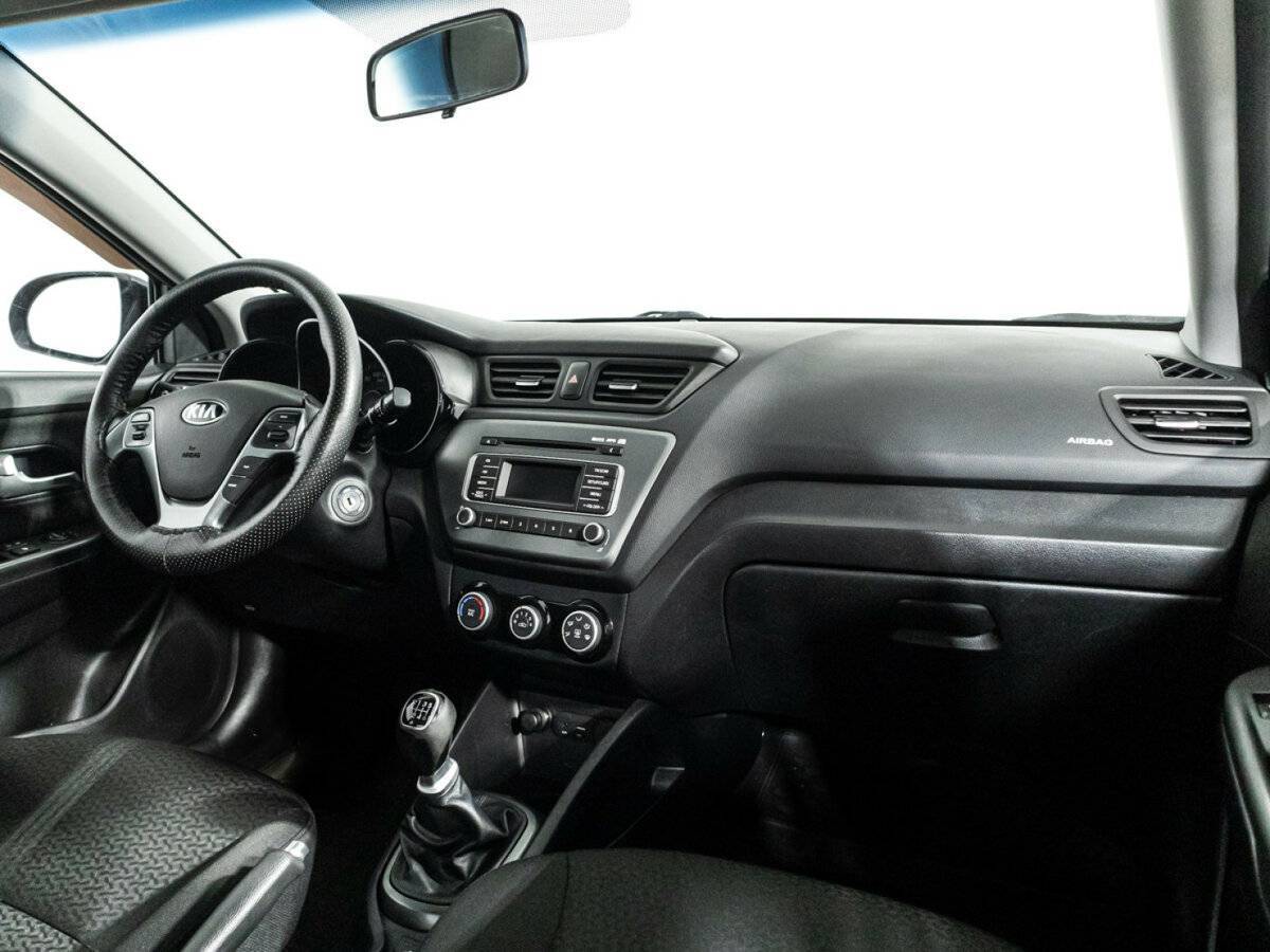 Kia Rio с пробегом — 2015 год. Фото: #8