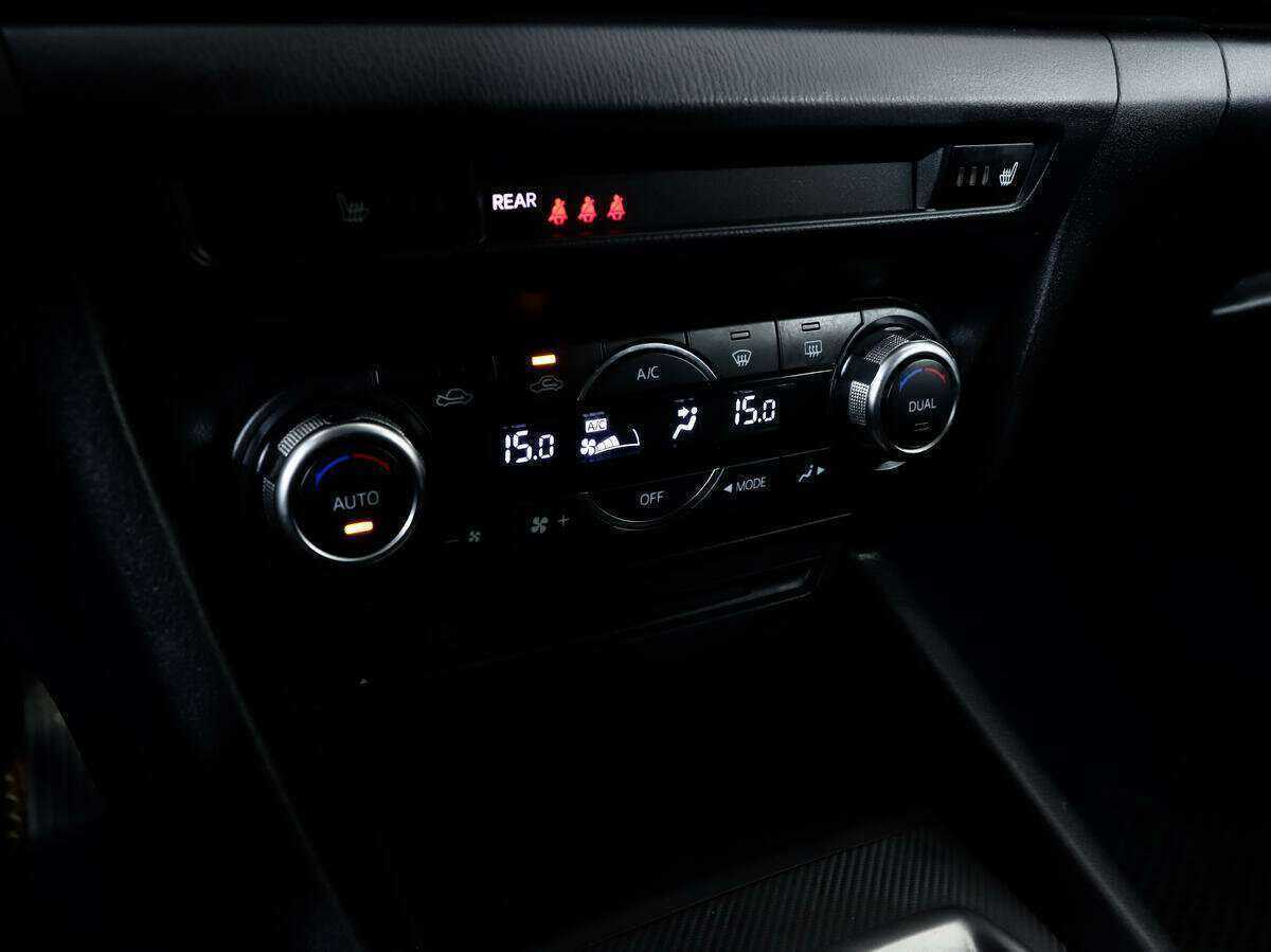 Mazda 3 с пробегом — 2013 год. Фото: #11