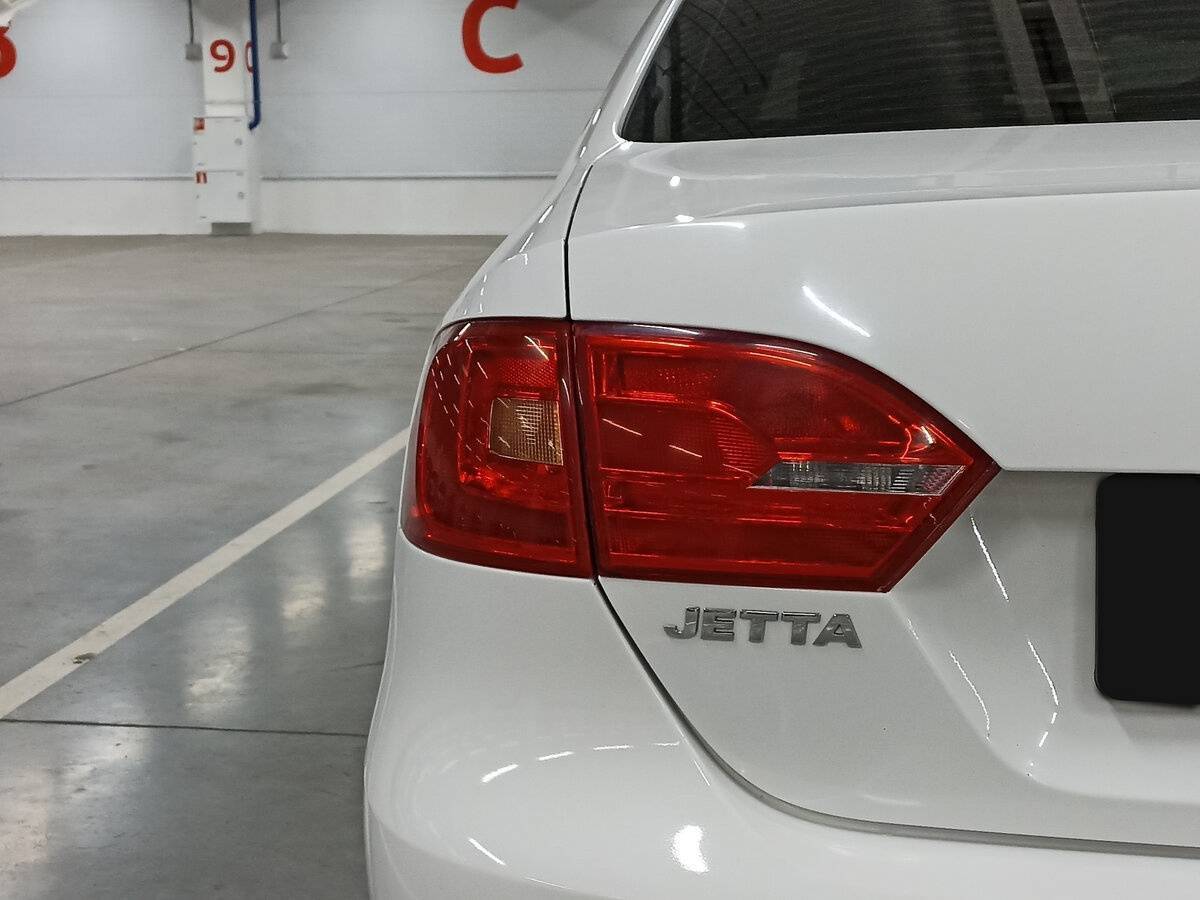 Volkswagen Jetta с пробегом — 2014 год. Фото: #8