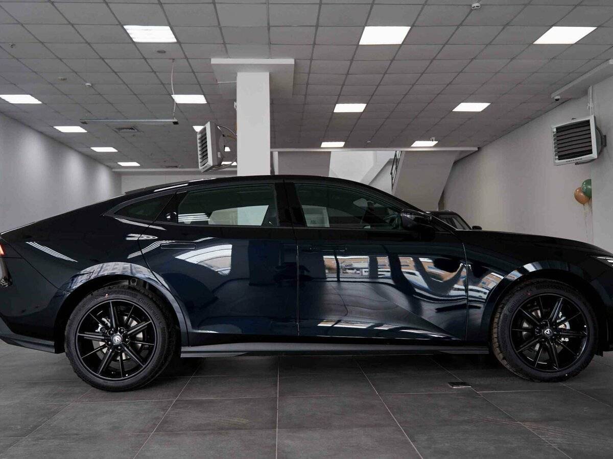 Changan UNI-V с пробегом — 2024 год. Фото: #5