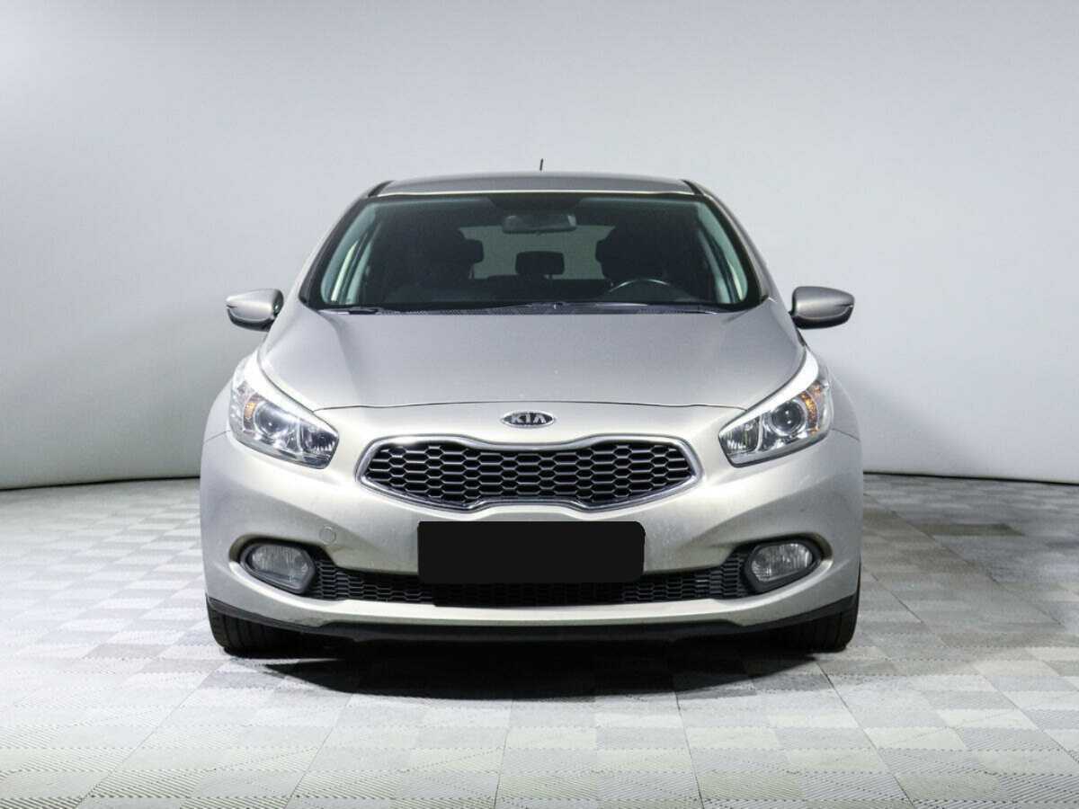 Kia Ceed с пробегом — 2012 год. Фото: #1