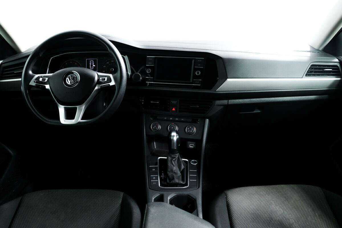 Volkswagen Jetta с пробегом — 2019 год. Фото: #10