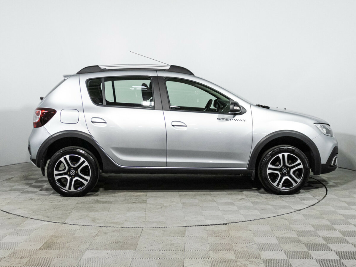 Renault Sandero с пробегом — 2022 год. Фото: #3