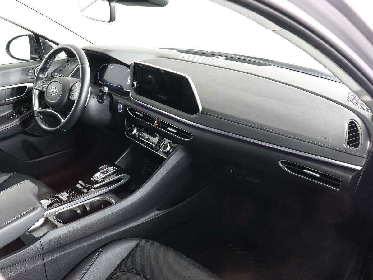 Hyundai Sonata с пробегом — 2020 год. Фото: #9