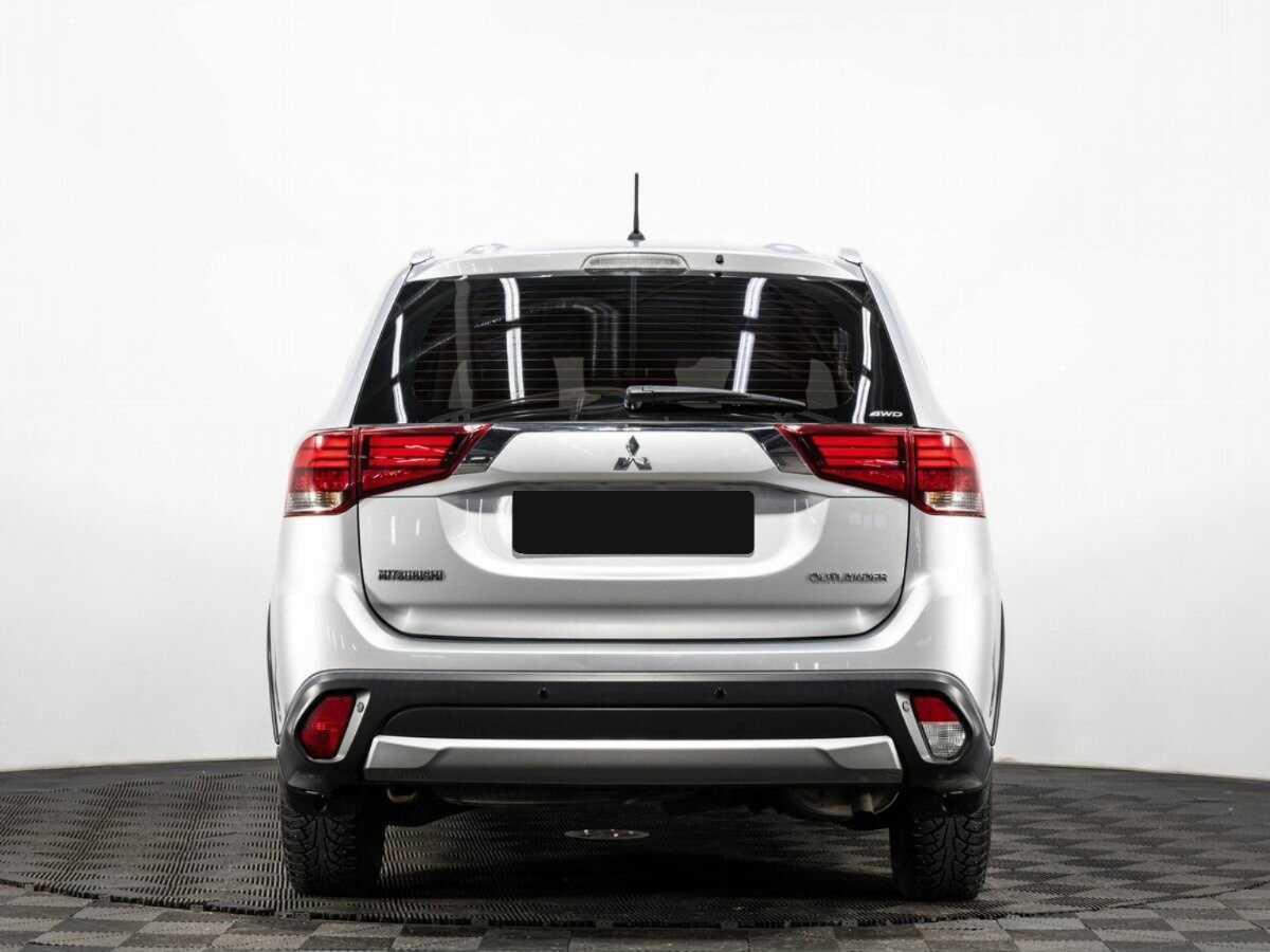 Mitsubishi Outlander с пробегом — 2016 год. Фото: #4