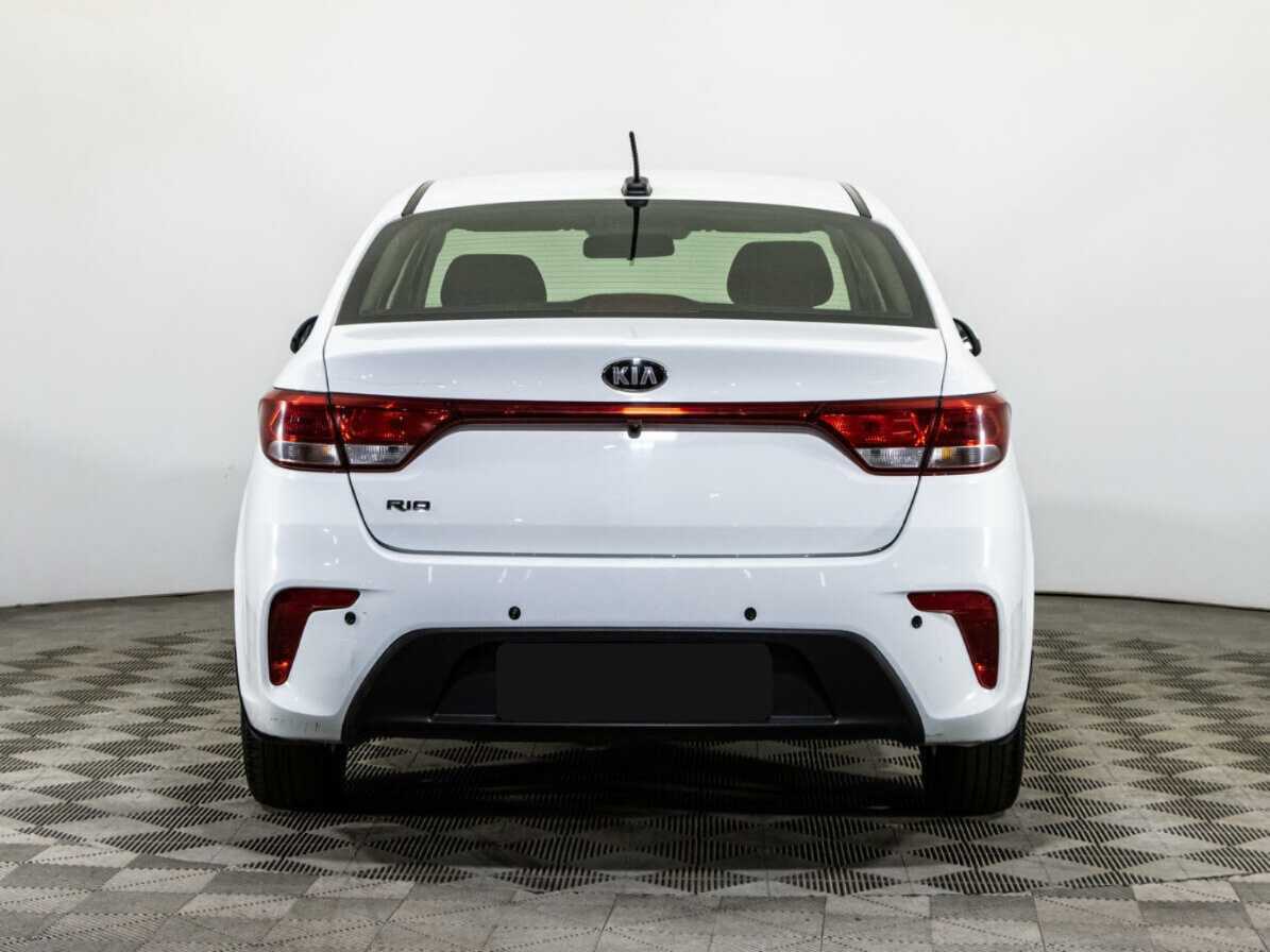 Kia Rio с пробегом — 2017 год. Фото: #5