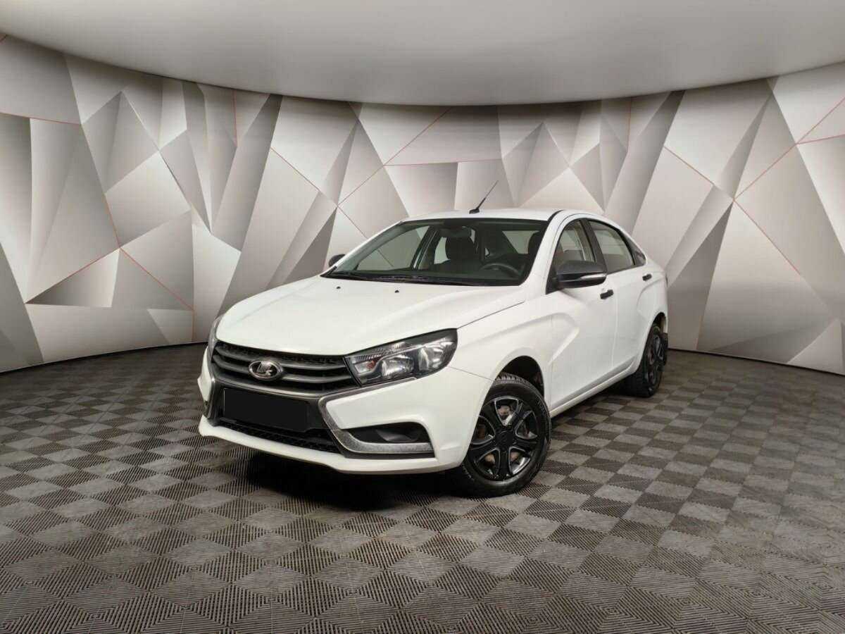 Lada (ВАЗ) Vesta с пробегом — 2018 год. Посмотреть фото