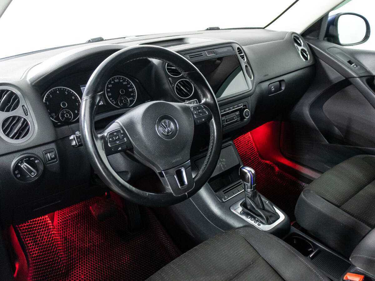 Volkswagen Tiguan с пробегом — 2012 год. Фото: #10