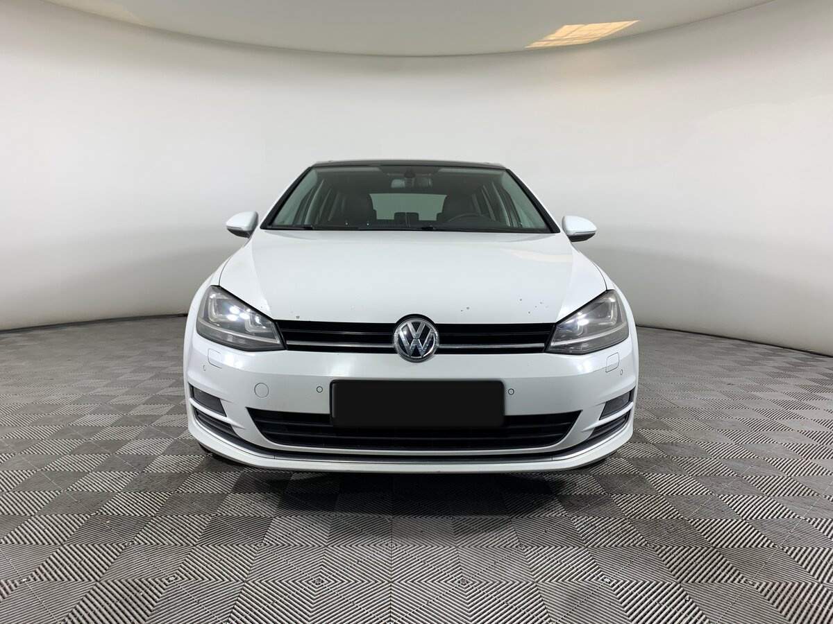 Volkswagen Golf с пробегом — 2013 год. Фото: #1