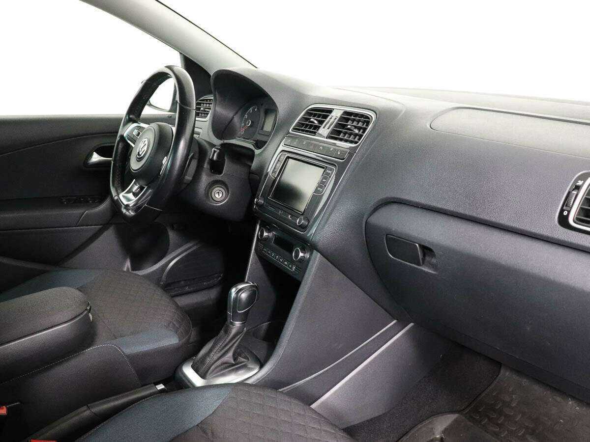 Volkswagen Polo с пробегом — 2019 год. Фото: #6