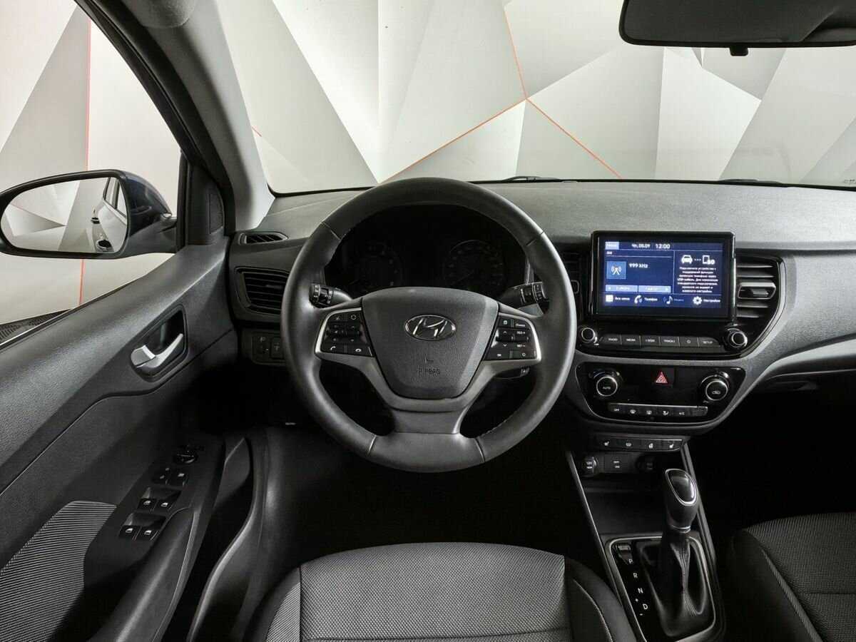 Hyundai Solaris с пробегом — 2022 год. Фото: #13