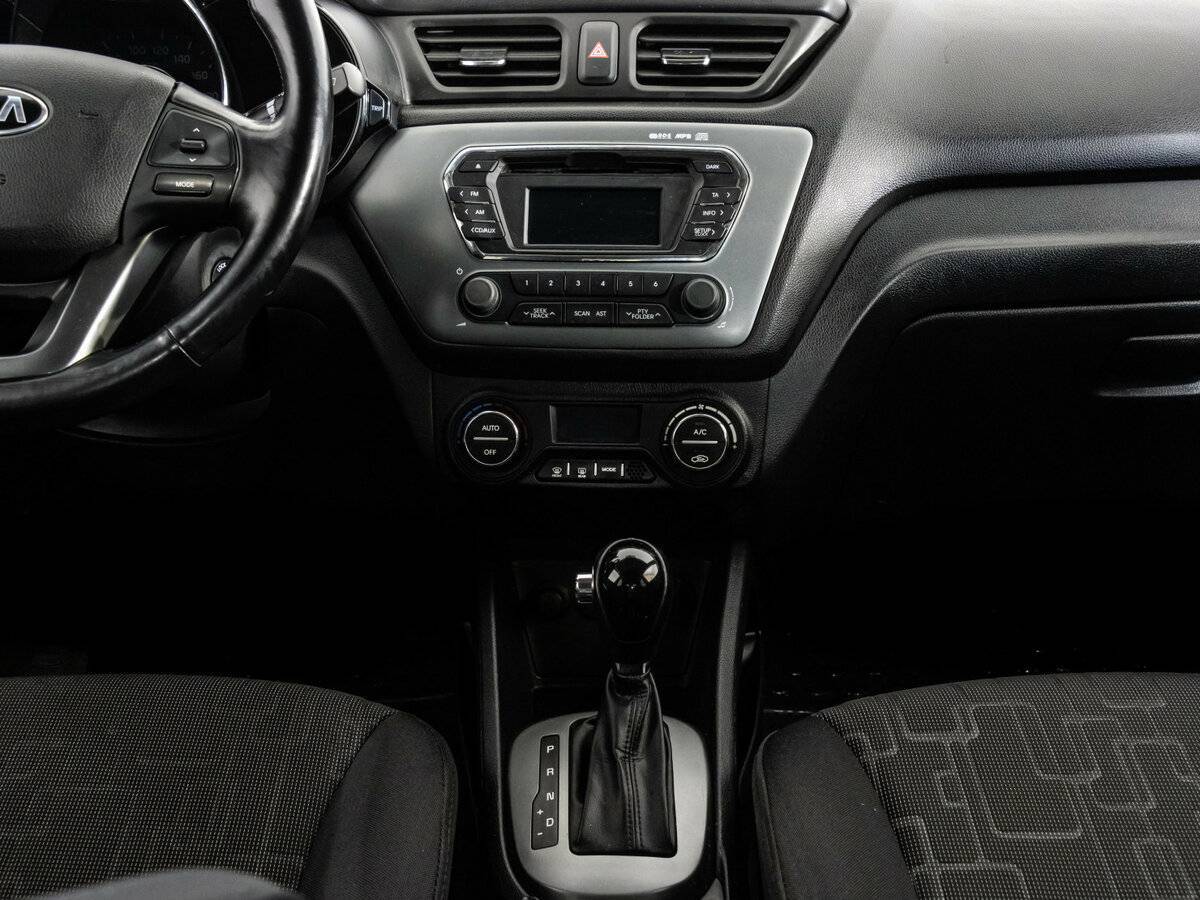 Kia Rio с пробегом — 2014 год. Фото: #12