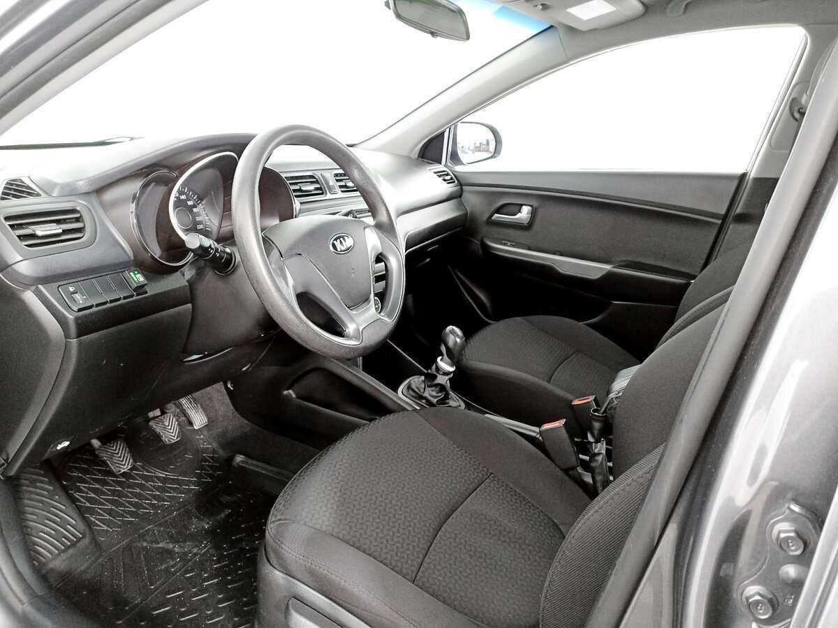 Kia Rio с пробегом — 2016 год. Фото: #11