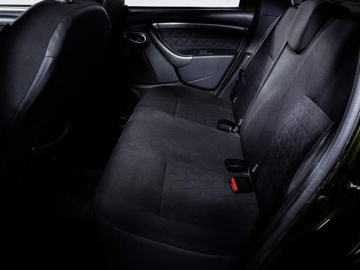 Renault Duster с пробегом — 2015 год. Фото: #9