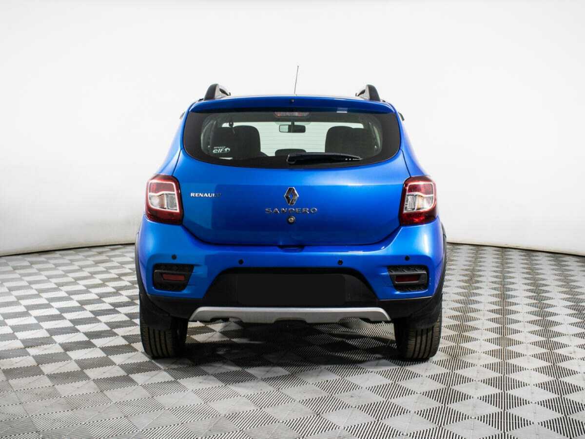 Renault Sandero с пробегом — 2017 год. Фото: #5