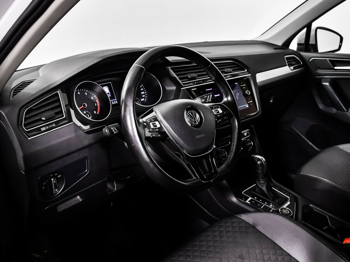 Volkswagen Tiguan с пробегом — 2020 год. Фото: #10