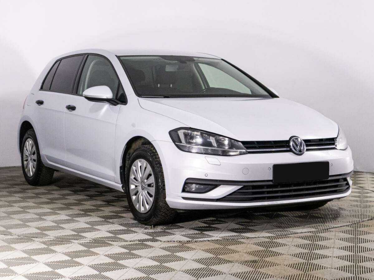 Volkswagen Golf с пробегом — 2018 год. Фото: #2