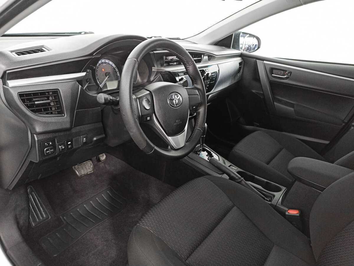Toyota Corolla с пробегом — 2013 год. Фото: #14