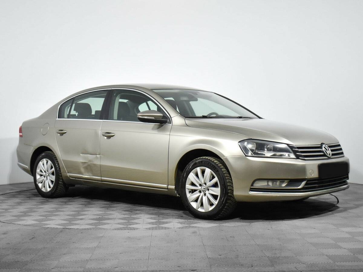 Volkswagen Passat с пробегом — 2012 год. Фото: #2