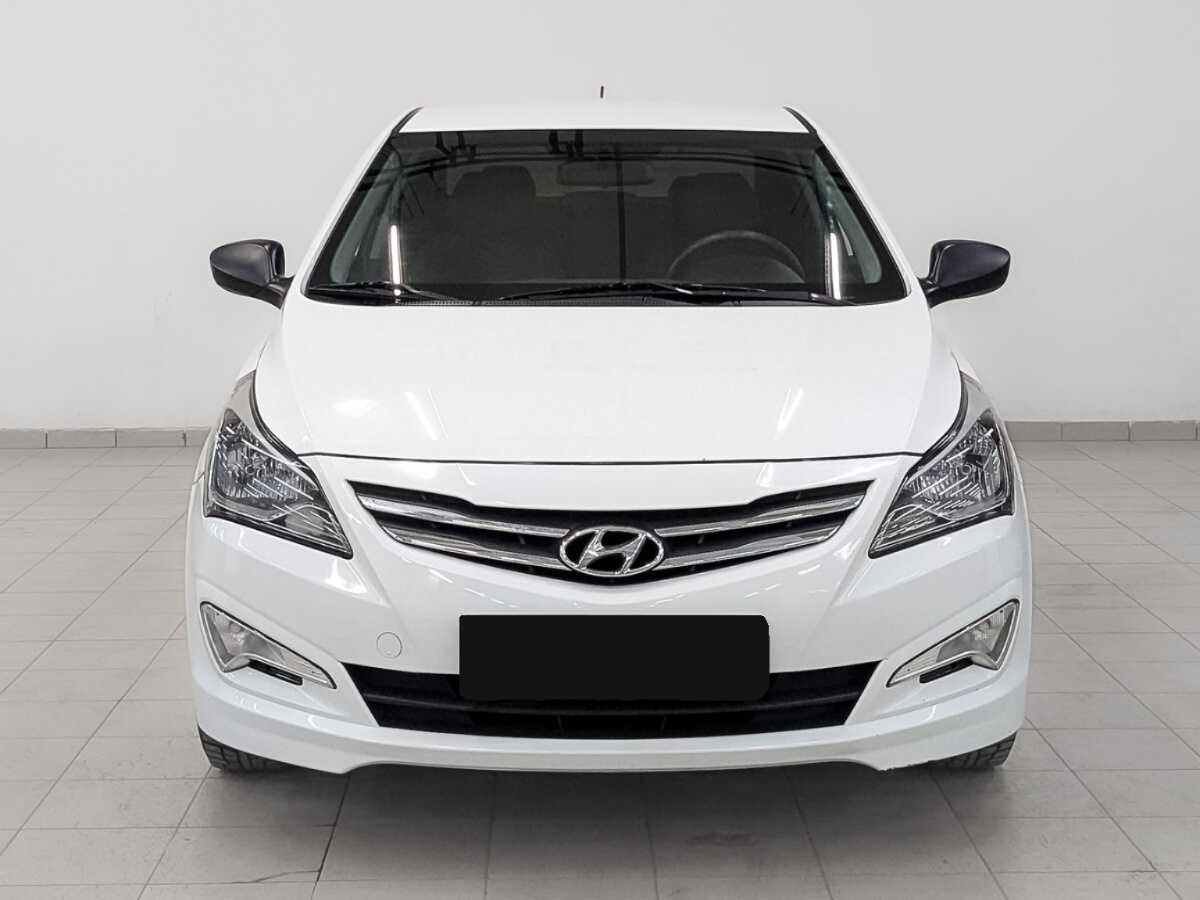 Hyundai Solaris с пробегом — 2015 год. Фото: #1