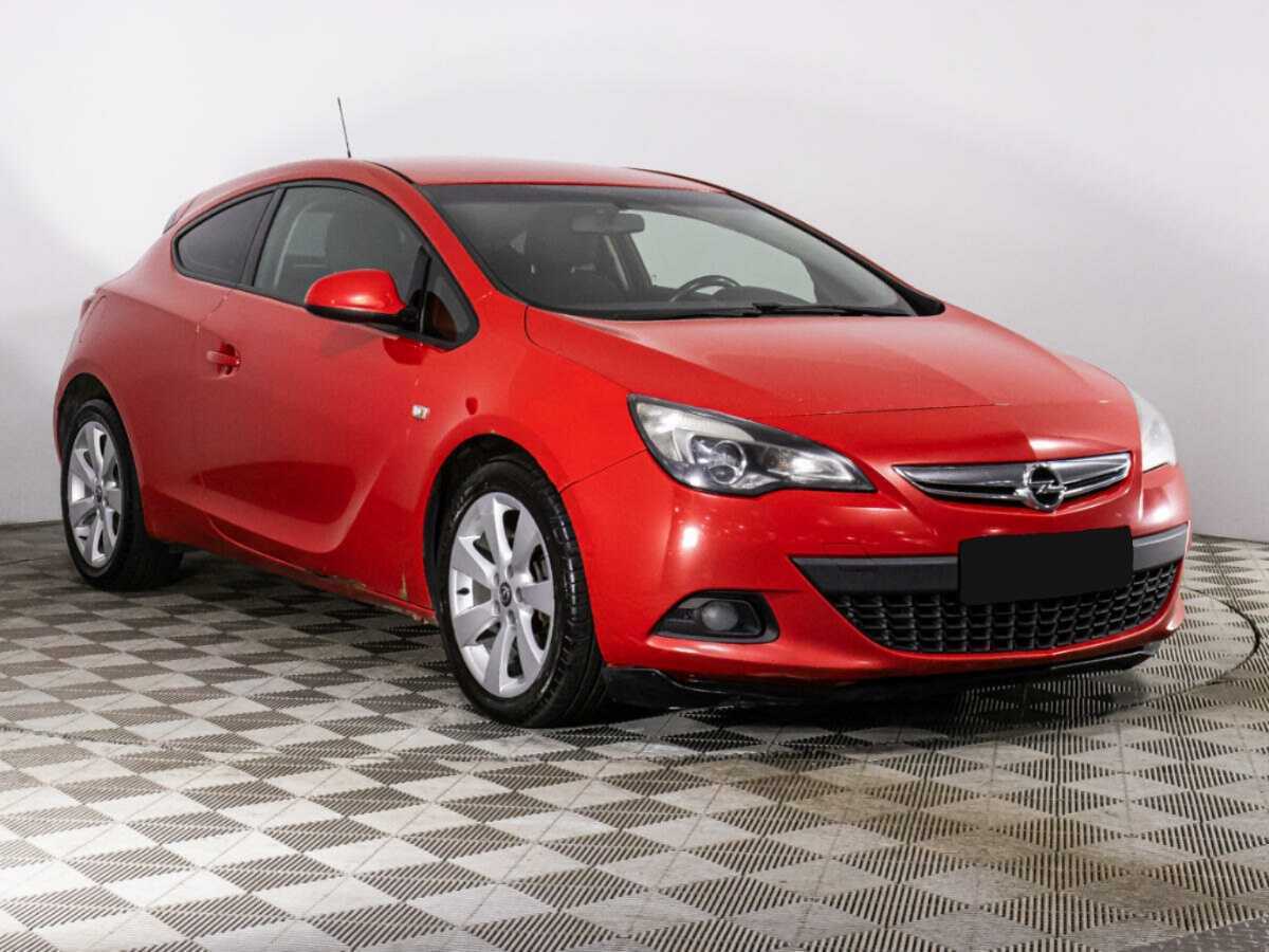Opel Astra с пробегом — 2013 год. Фото: #2