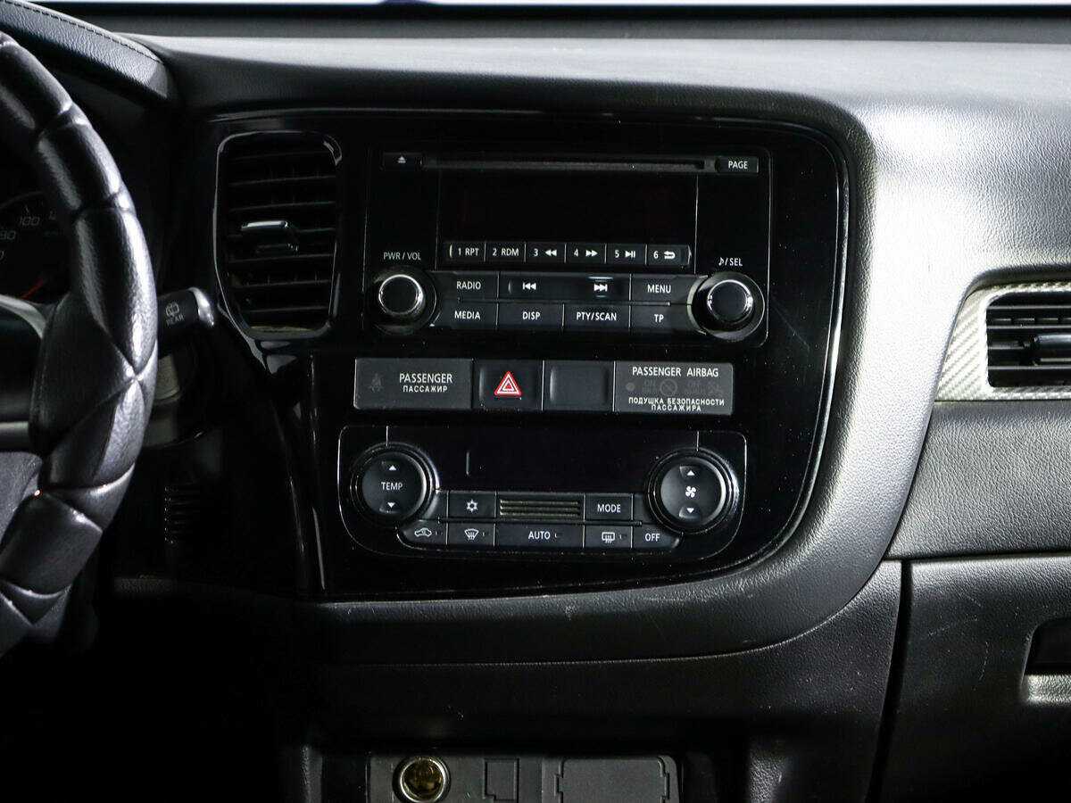 Mitsubishi Outlander с пробегом — 2018 год. Фото: #10