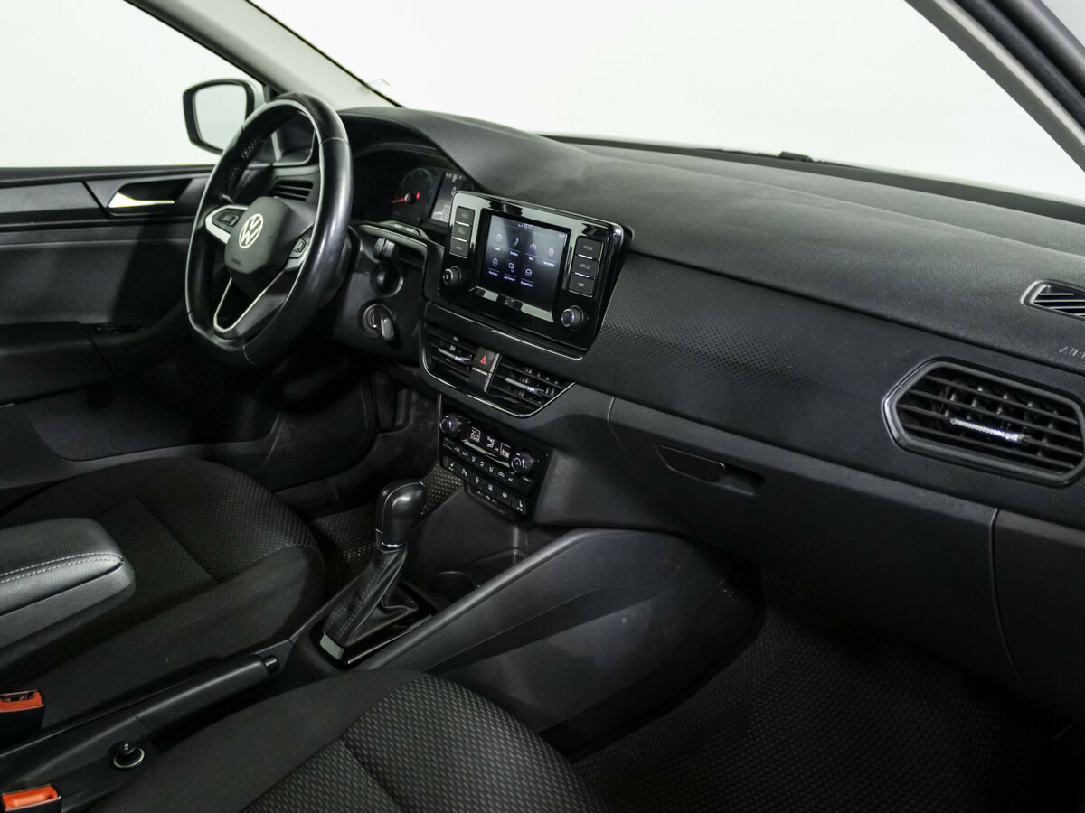 Volkswagen Polo с пробегом — 2020 год. Фото: #6