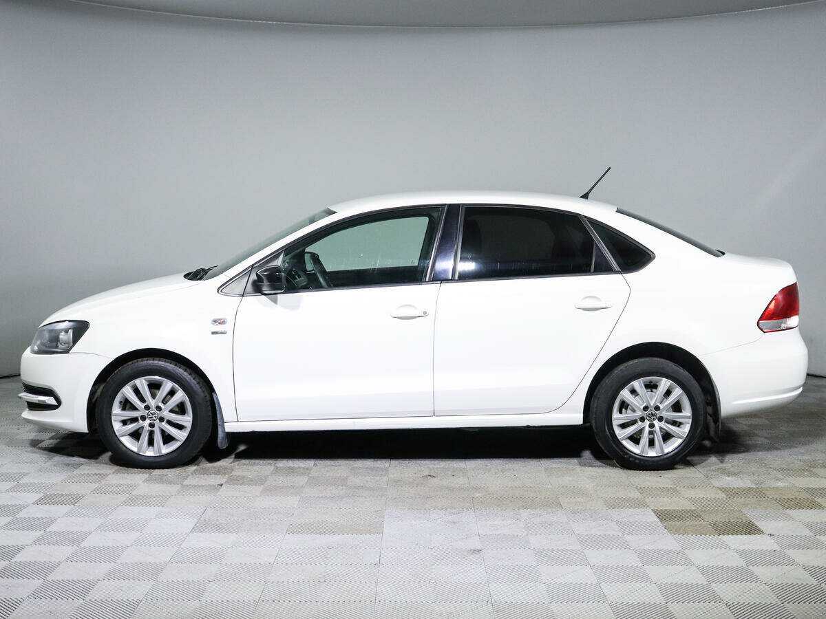 Volkswagen Polo с пробегом — 2013 год. Фото: #7