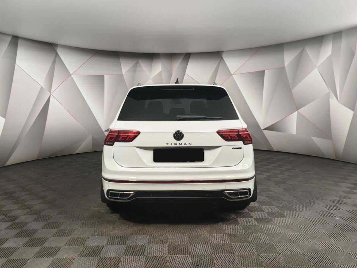 Volkswagen Tiguan с пробегом — 2021 год. Фото: #7