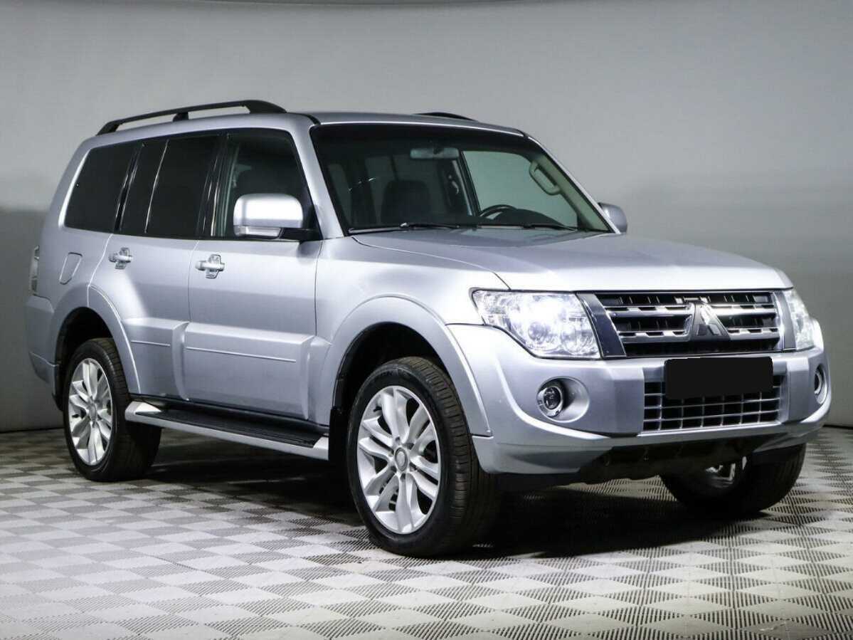 Mitsubishi Pajero с пробегом — 2012 год. Фото: #2